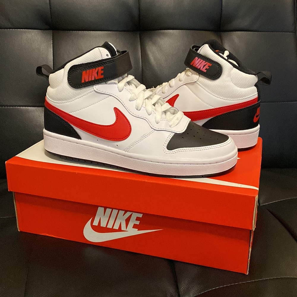 NWT Nike MID 2 ☑️